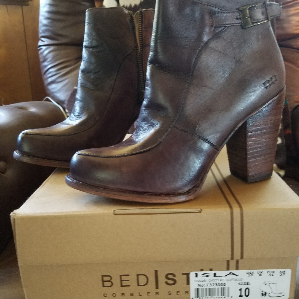 Bed / Stu booties size 10